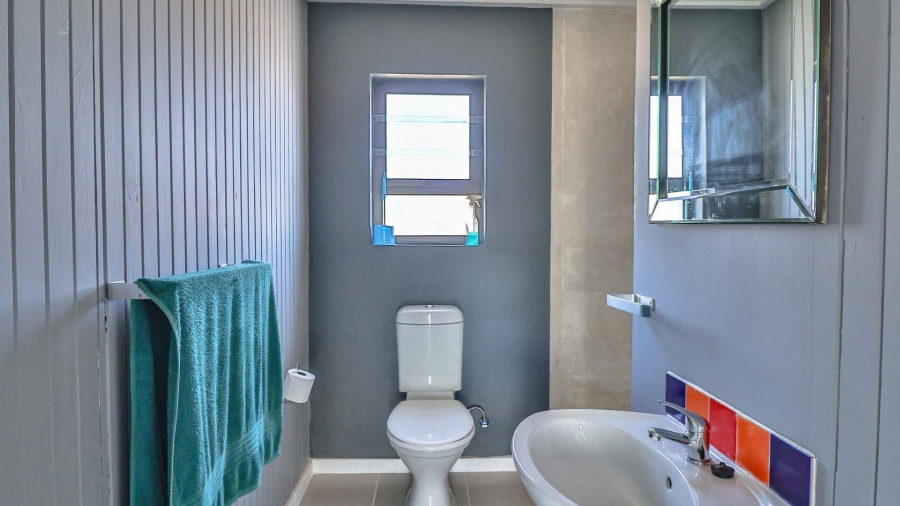 4 Bedroom Property for Sale in De Kelders Western Cape